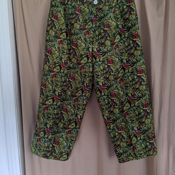 Silk Capri Pants in Jungle Parrot Print - Picture 3 of 4